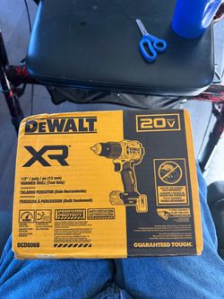 Dewalt 20v max xr brushless 1/2” in hammer drill tool only new
