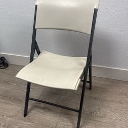 Set of 7 Chairs – Sturdy & Comfortable