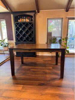 Dining room table with 4 chairs