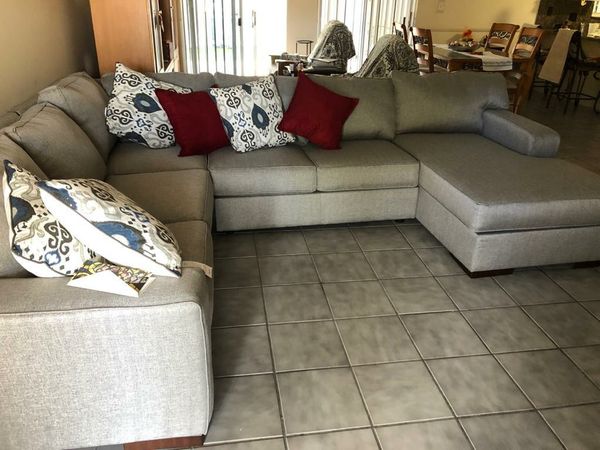 Sectional Ashley furniture for Sale in Miami, FL - OfferUp