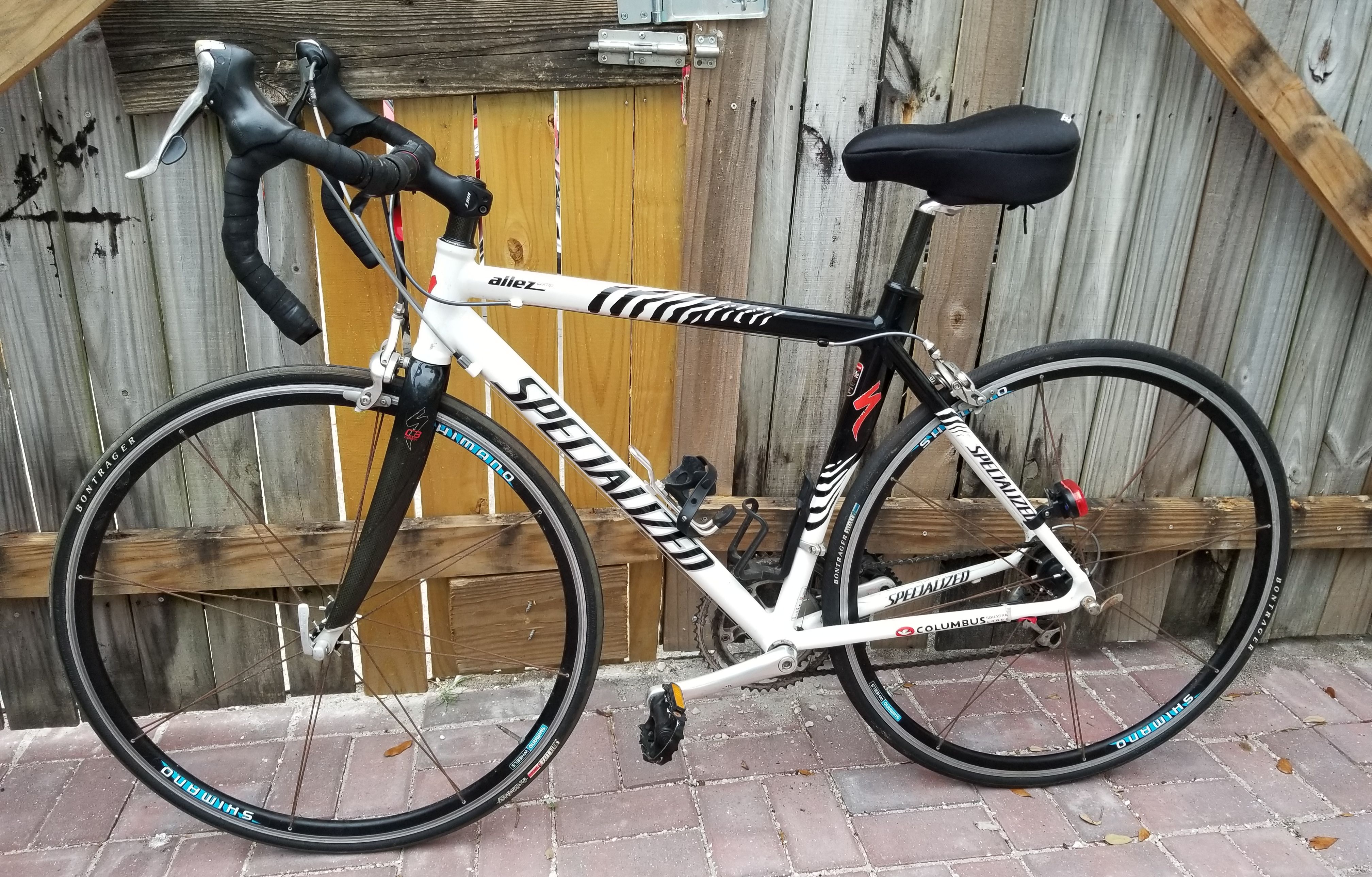 *RARE* Zebra 2000's Specialized Allez Comp 56cm Road Bike