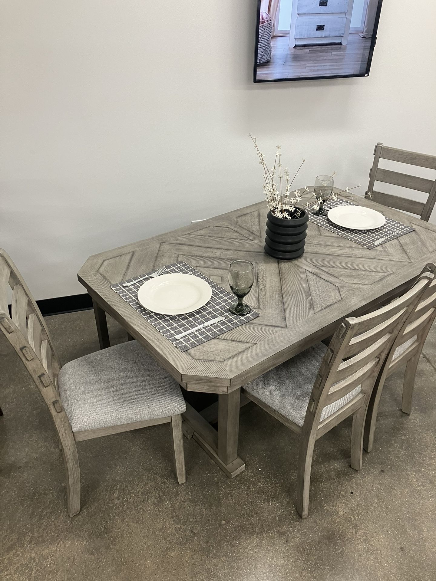 Dining Table Set