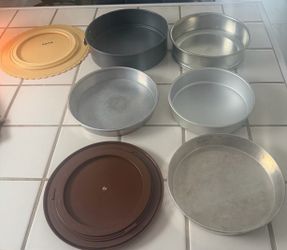 Round Cake Pans Mixed Lot