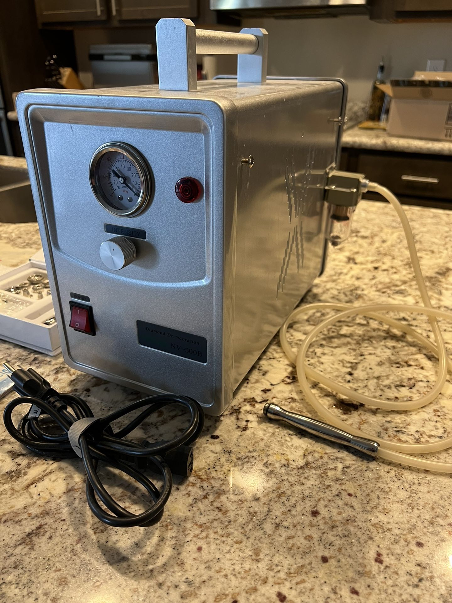 NOVA NV500B Diamond Dermabrasion Machine for Sale in Las Vegas, NV