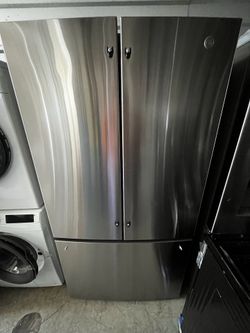 Refrigerator GE French Door in Stainless Steel