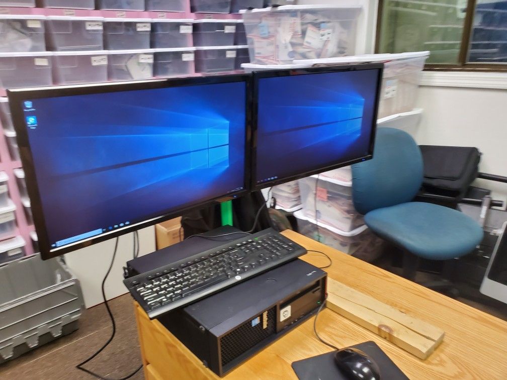 24' DUO MONITOR WITH DUO STAND (INV. D1002N)