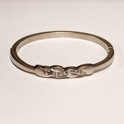 Women's Fashion Jewelry - Bracelet - Silver
