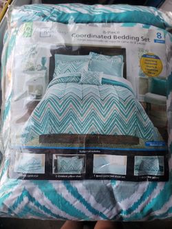 Queen Comforter Set