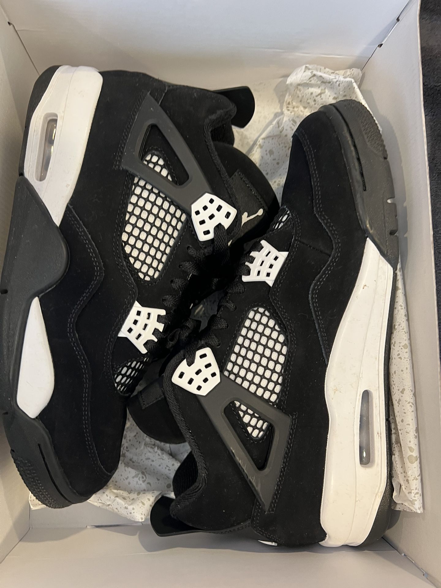 Jordan 4 White Thunder 9.5