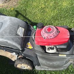Honda Self Propelled On A Great Condition 