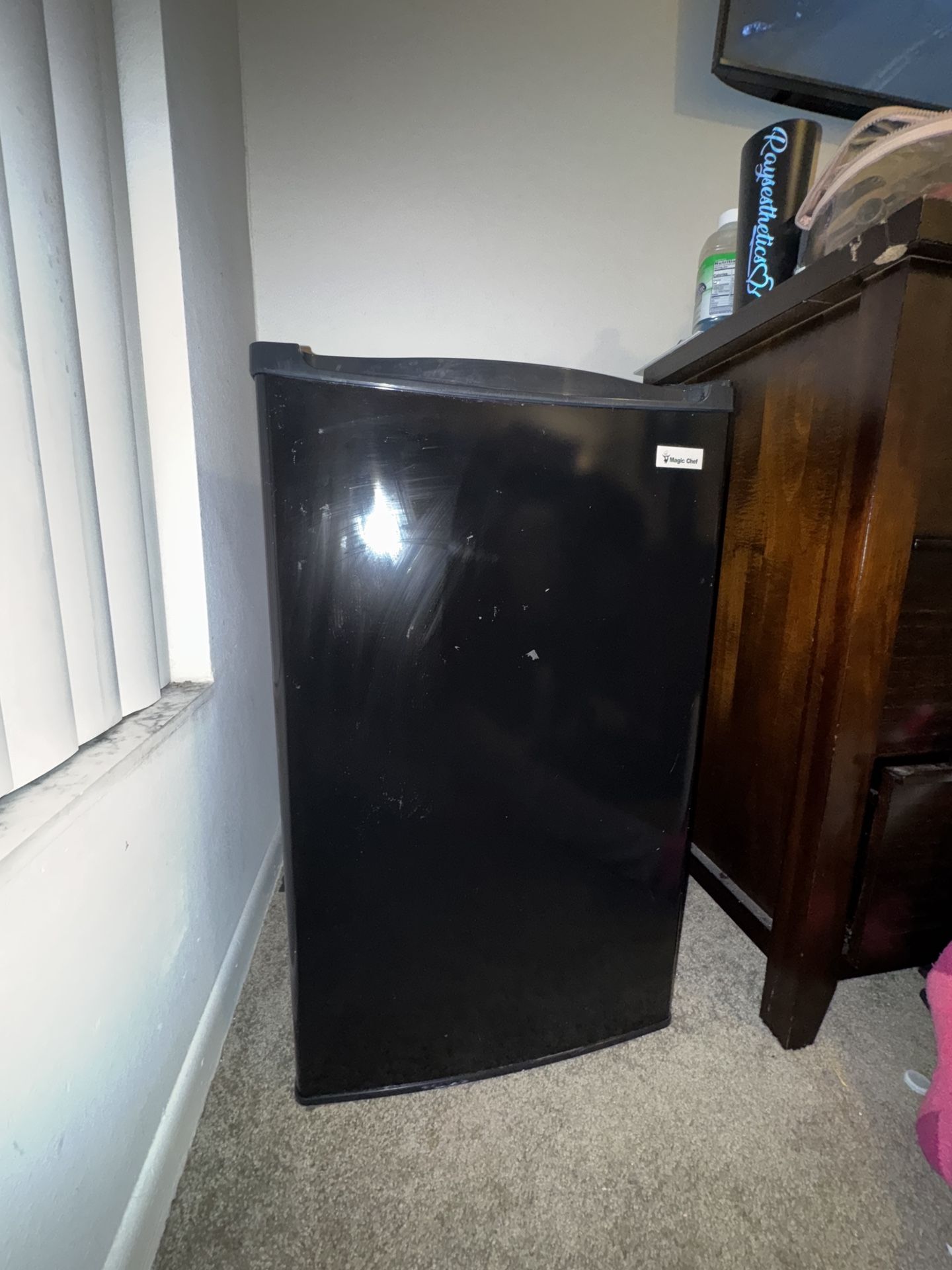 Magic Chef Mini Fridge With Freezer