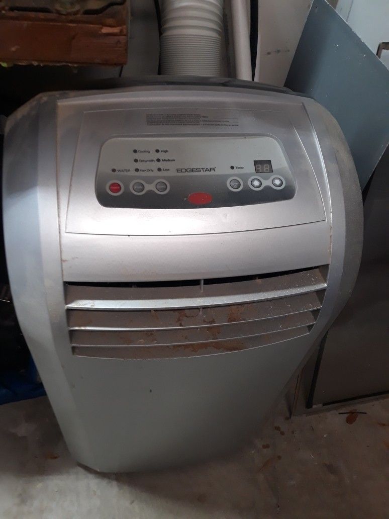 Edgestar Small Room Air Conditioner Ap12000S