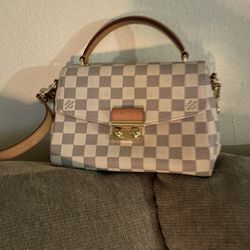 Louis Crossbody authentic Louis Vuitton