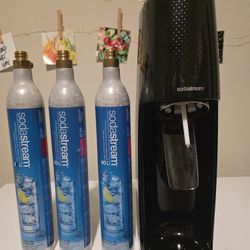 SodaStream -Terra & Three CO2 Tank Canisters