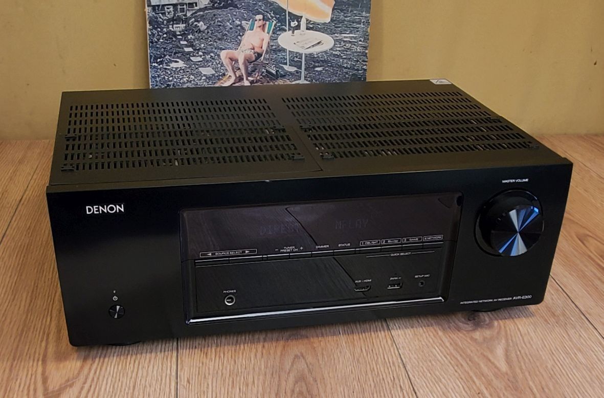 Denon AVR-E300 Receiver Clean 5.1 HDMI