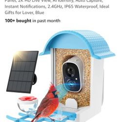 Smart Bird Feeder With Camera **NEW IN BOX**