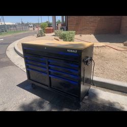 Kobalt 46.1-in L x 37.2-in H 9-Drawers Rolling Black Wood Work Bench Kobalt 46.1-in L x 37.2-in H 9-Drawers Rolling Black Wood Work Bench