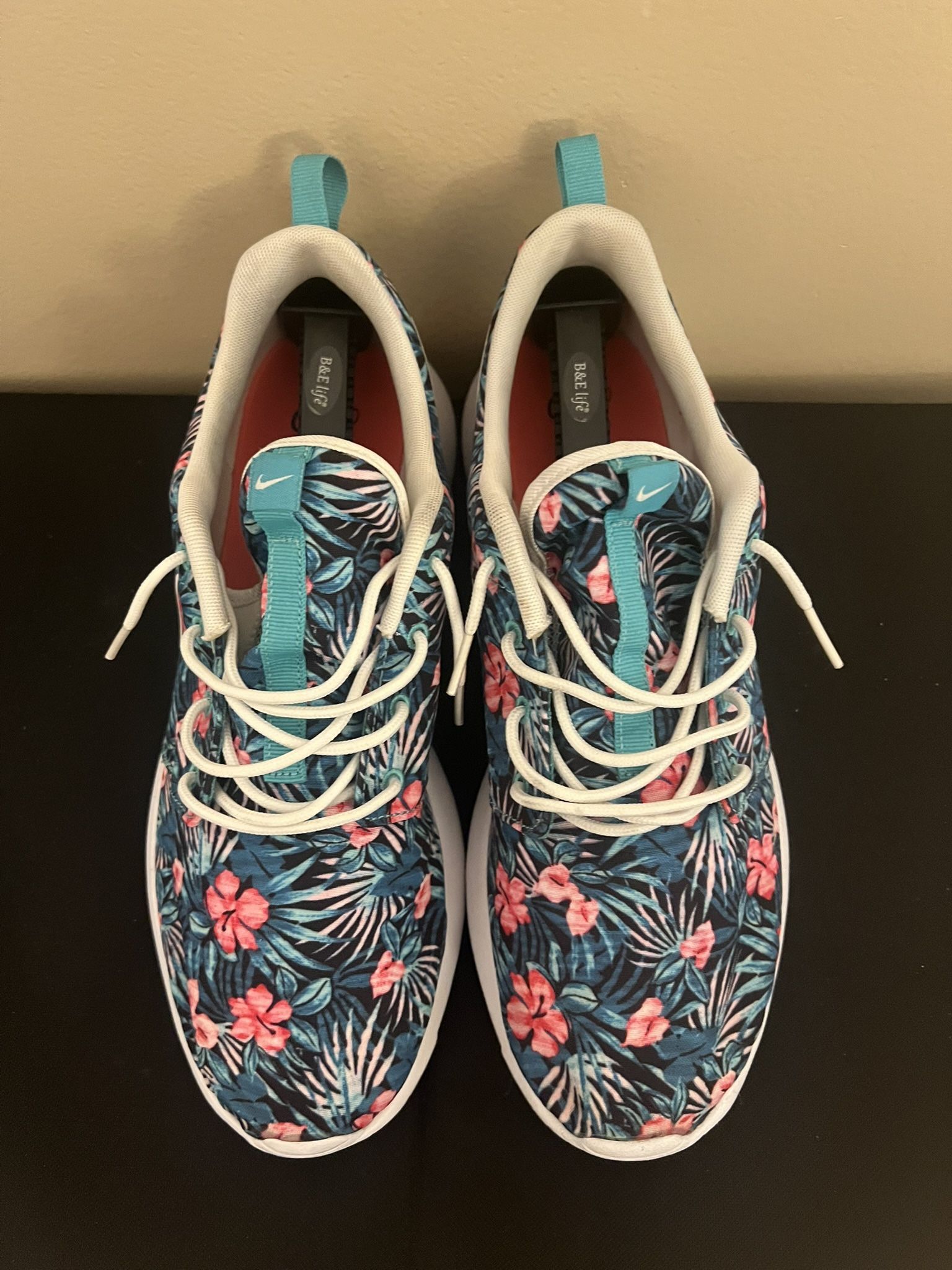 Nike Roshe One Custom “Floral” Size 11 Men's