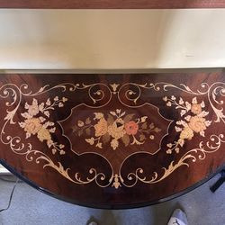 Italian Lacquer Inlayed Side Table - Made in Italy