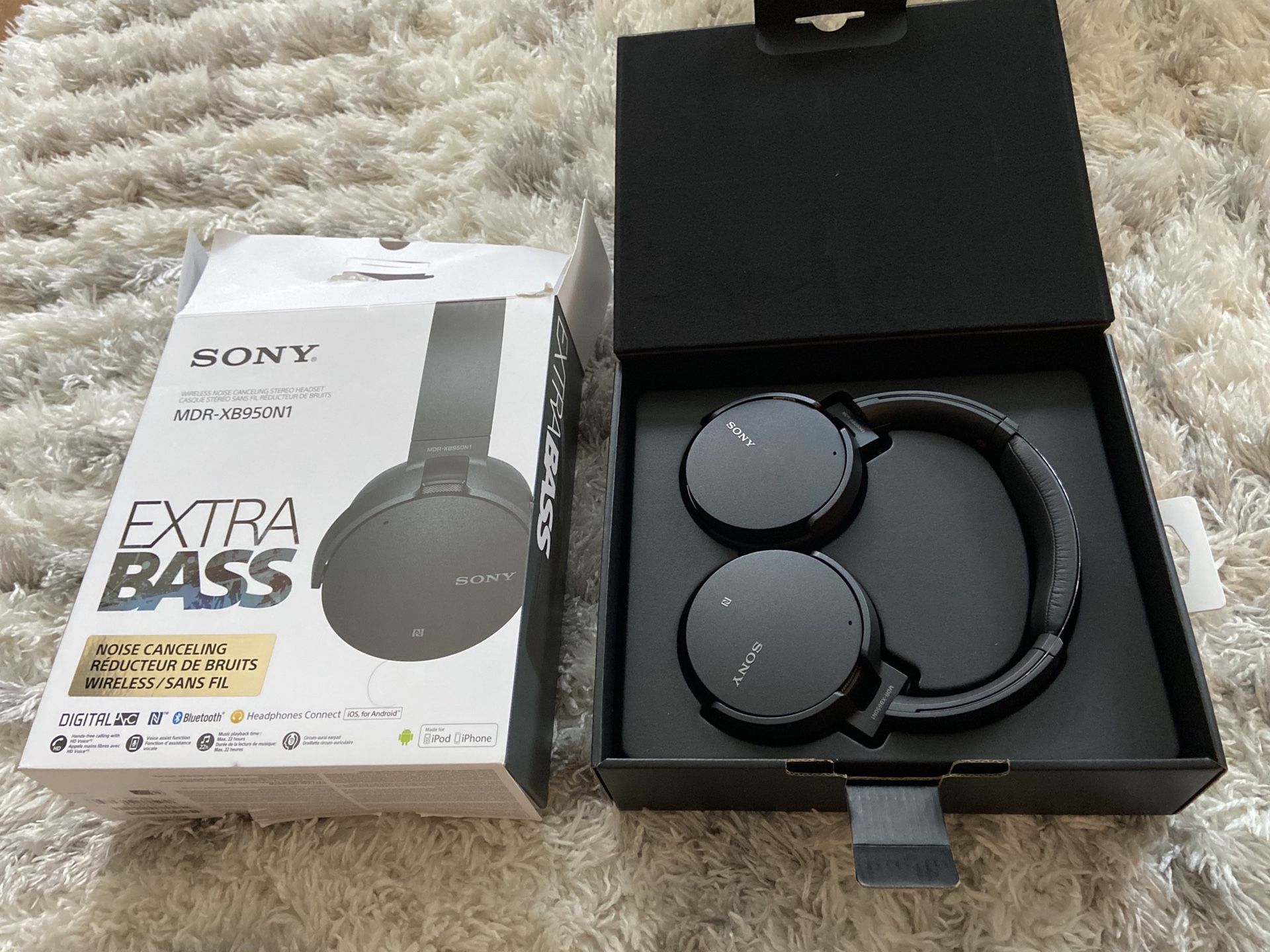 Sony Noise Cancelling Bluetooth wireless headphones