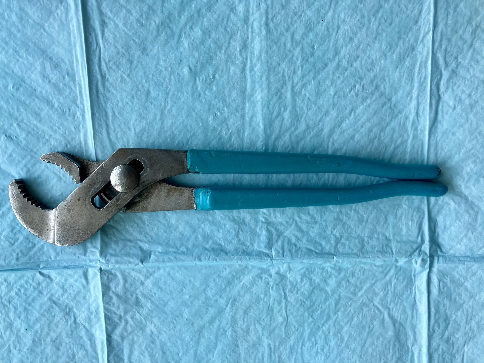 Channel Lock 422 1 1/2” Jaw Capacity 9-1/2 “ To Gue And Grove Pliers