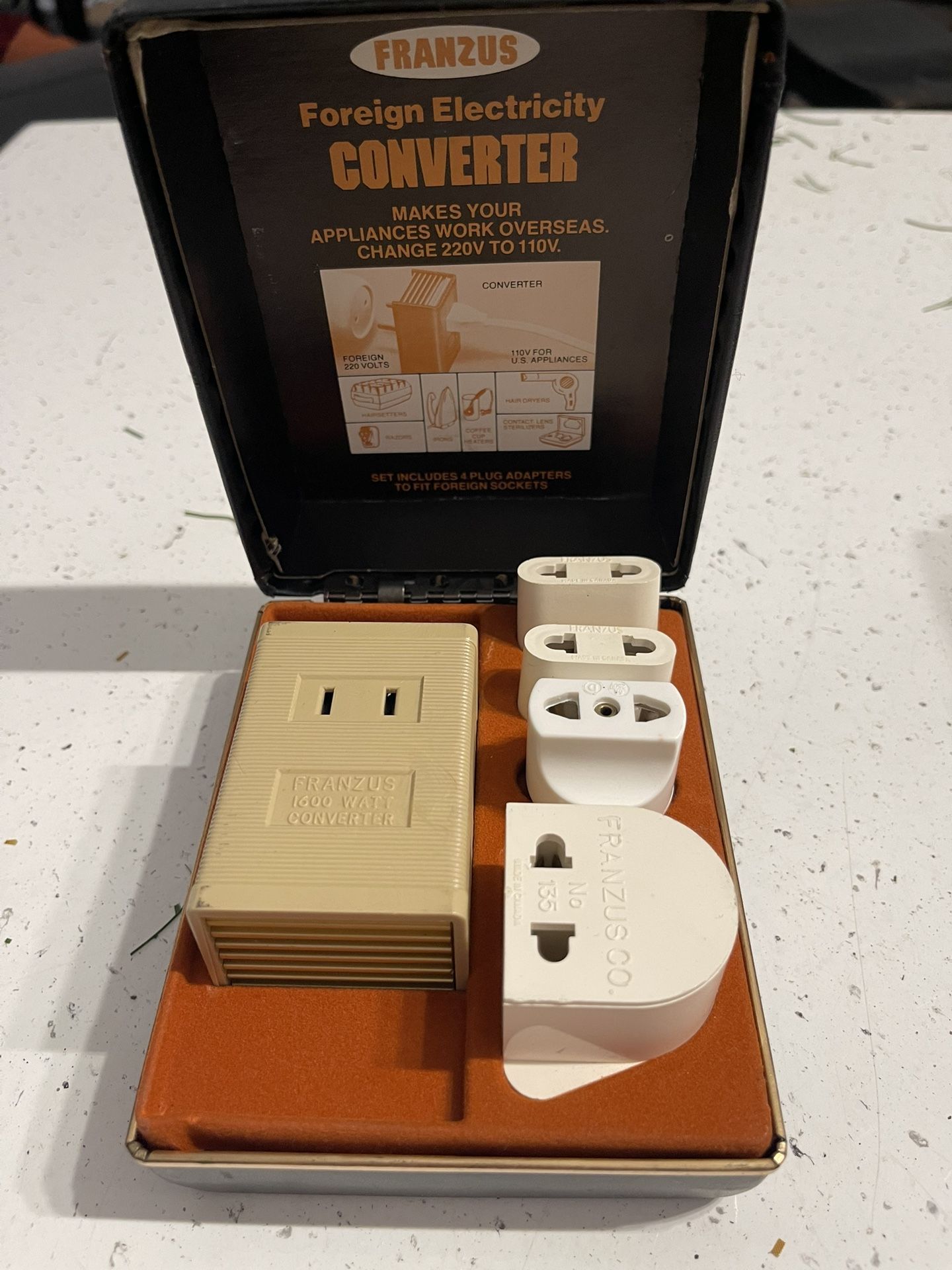 Franzus Foreign Electricity Converter Kit