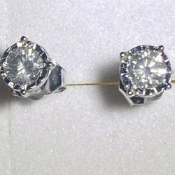 10K White Gold .33ctw Natural White Diamond 5.3mm Stud Earrings