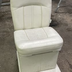3.0 OMC engine for Boat and boat seats front and back and two rears
