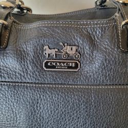 Coach  . Leather  Purse 