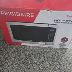 Brand NEW Microwave Look Up Model For Exact Specs Did Not Fit In My Space