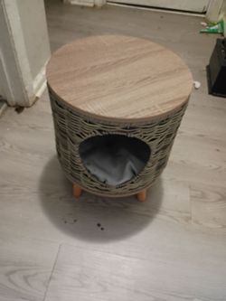 Small pet bed/side table