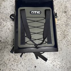 RTIC Backpack cooler 30