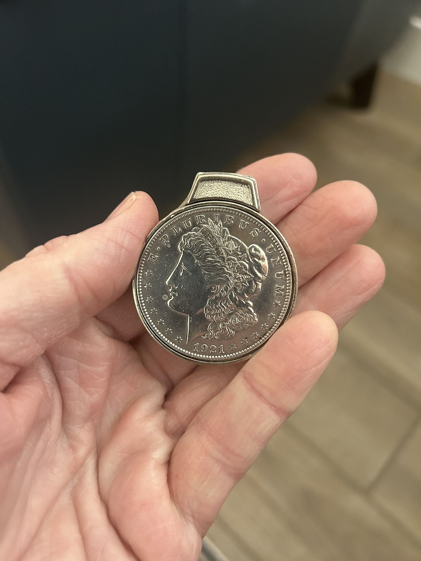 Rare 1921 Beckworth Morgan Silver Dollar Cigarette Lighter Silver Dollar Coins 2 I do not know if the lighter works or not