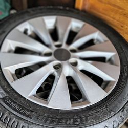 Set 4 Tires And Rims Honda( Michelin 215/55R17 94) 