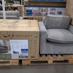 Swivel Accent Chair BRAND NEW IN BOX