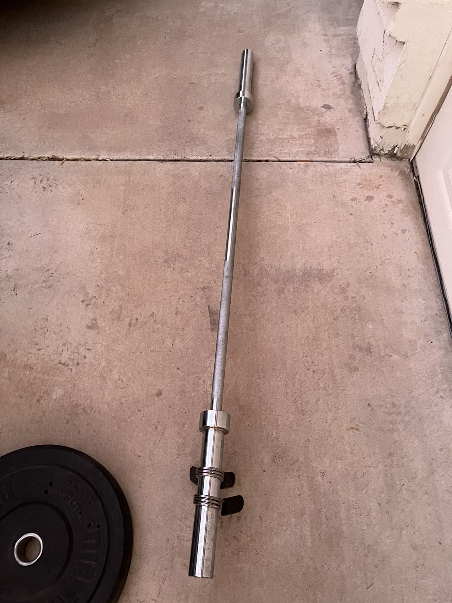 6ft Olympic Bar With Clips