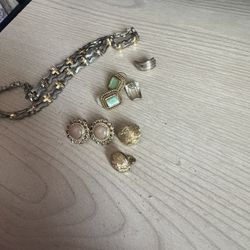 Women’s Costume Jewelry 