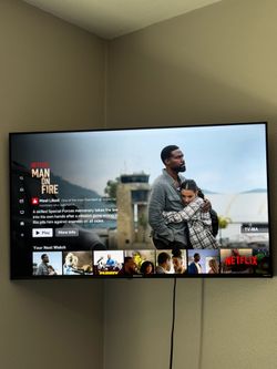 40” Hisense Roku Smart TV