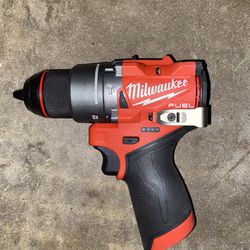 Milwaukee M12 Hammer Drill 