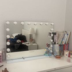 Vanity Bluetooth Speaker Mirror