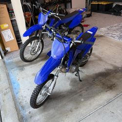 Selling This 2 Yamaha Dirt Bikes