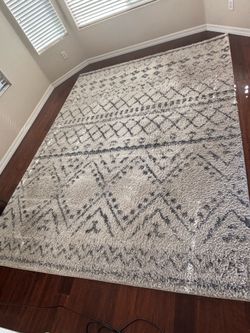 Free 8x10 Rug