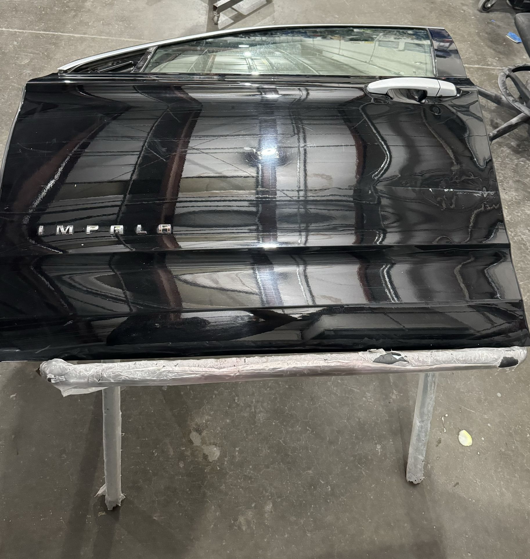 2015-2020 Chevy Impala OEM Left Front Door Shell 