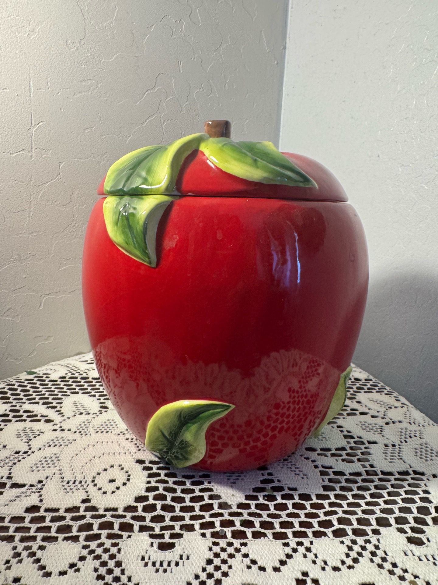 Awesome big red apple cookie jar