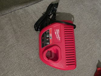 Milwaukee M12" CHARGER