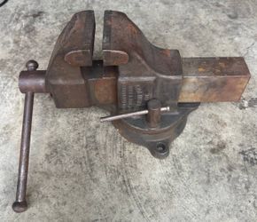 Vintage Columbian Bench Vise 4" Jaws Swivel Base Cleveland Ohio USA Used