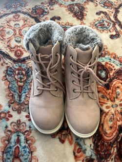 Girl Boots Size 4
