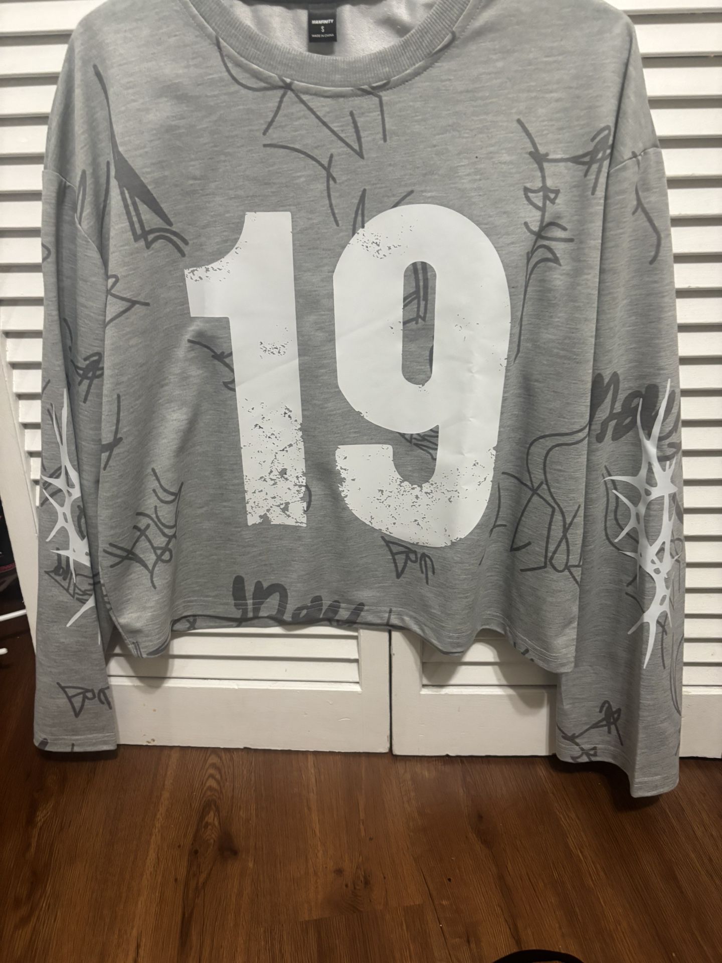 long Sleeve Cropped Tee