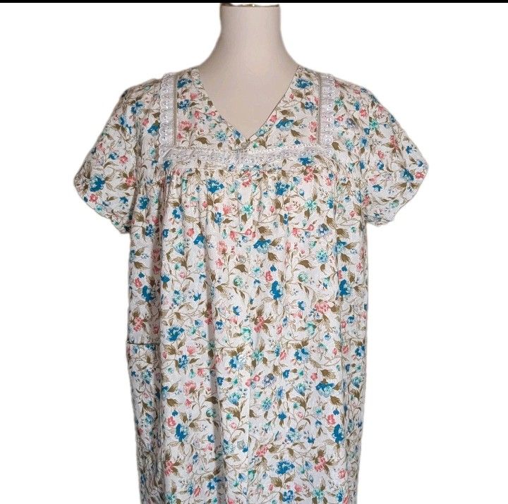 Vintage Women's Cottagecore Floral Nightgown House Dress Size Medium - Cotton Nightie 
