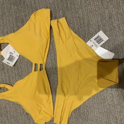 Frankie’s Bathing Suit Women Size D Top And Med Bottom